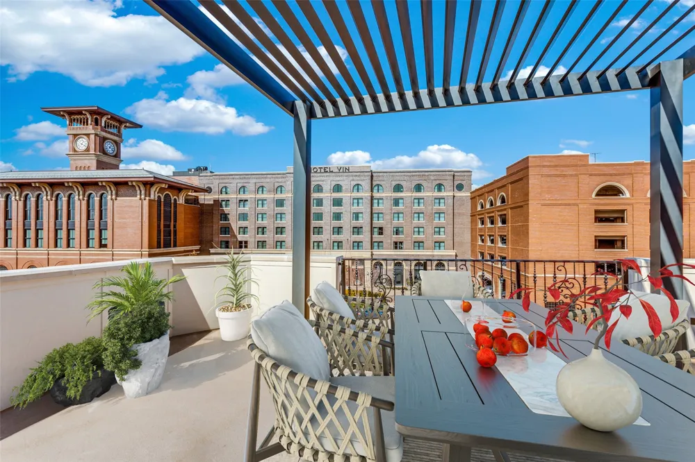 250 E Dallas Road #114 Grapevine, TX 76051